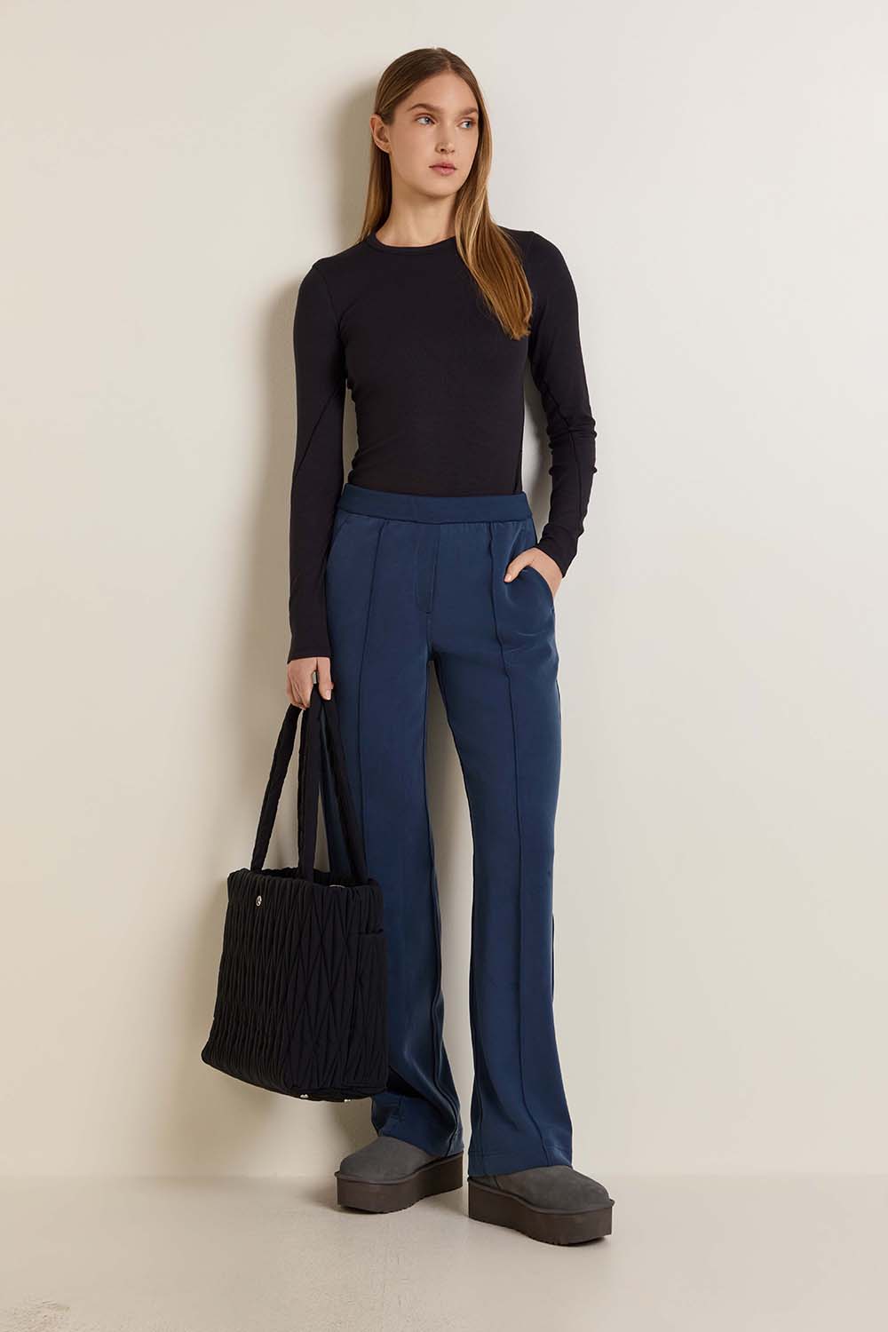 Softstreme Pintuck Mid-Rise Pant Regular